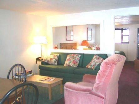 Suite with Two Double Beds - Lake View interior
